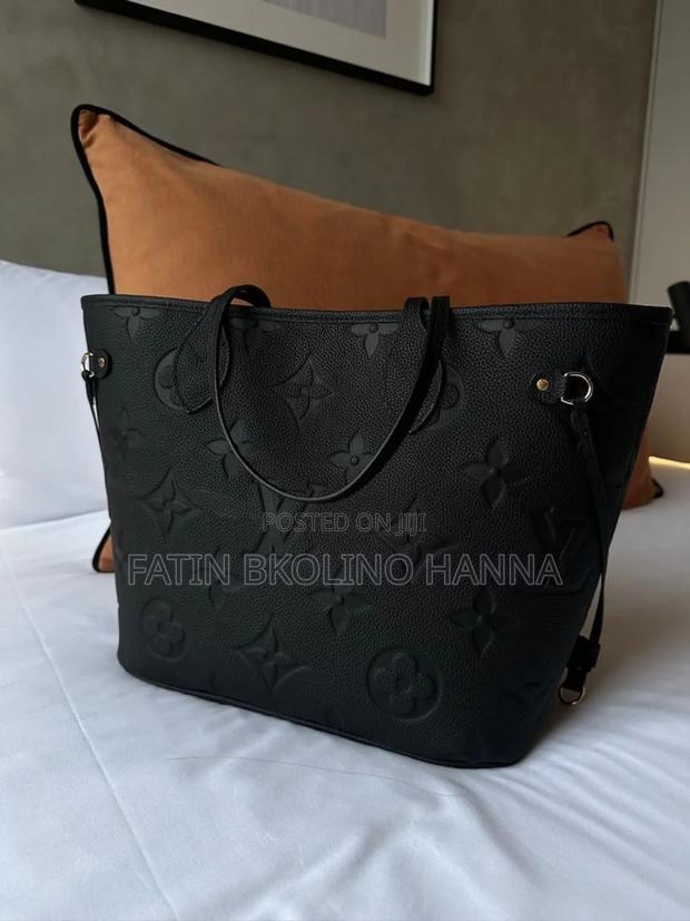 Louis Vuitton Tote Bags - thumbnail 3