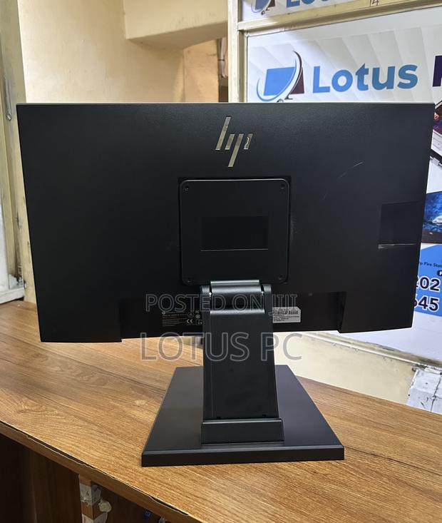 Hp 22” Monitor - thumbnail 4