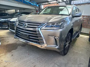 Lexus LX 570 AWD 2019 Gold