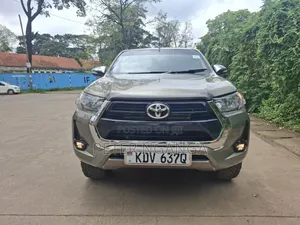 Toyota Hilux Revo Double Cab Deisel 2.8 AWD 2022 Gray