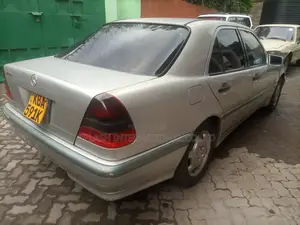 Mercedes-Benz C200 2001 Silver