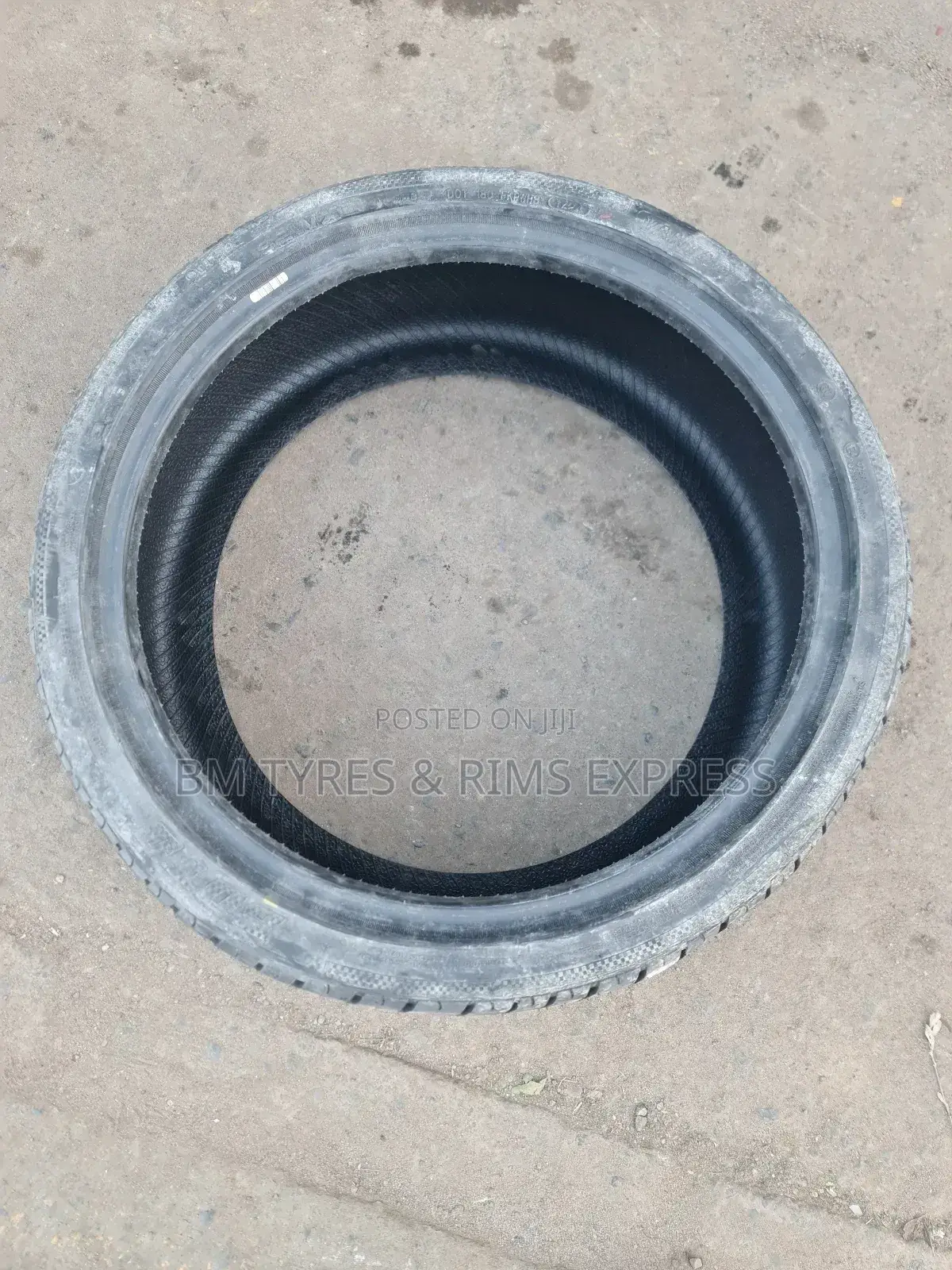 225 /40 R18 Boto Tyres (New Technology).