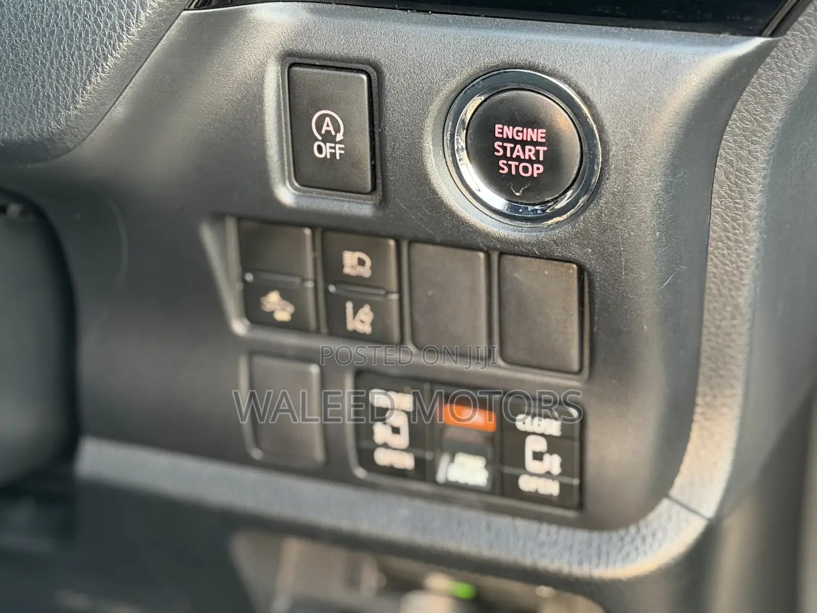 Toyota Noah 2018 Pearl