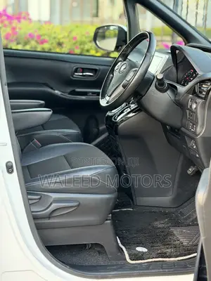 Toyota Noah 2018 Pearl