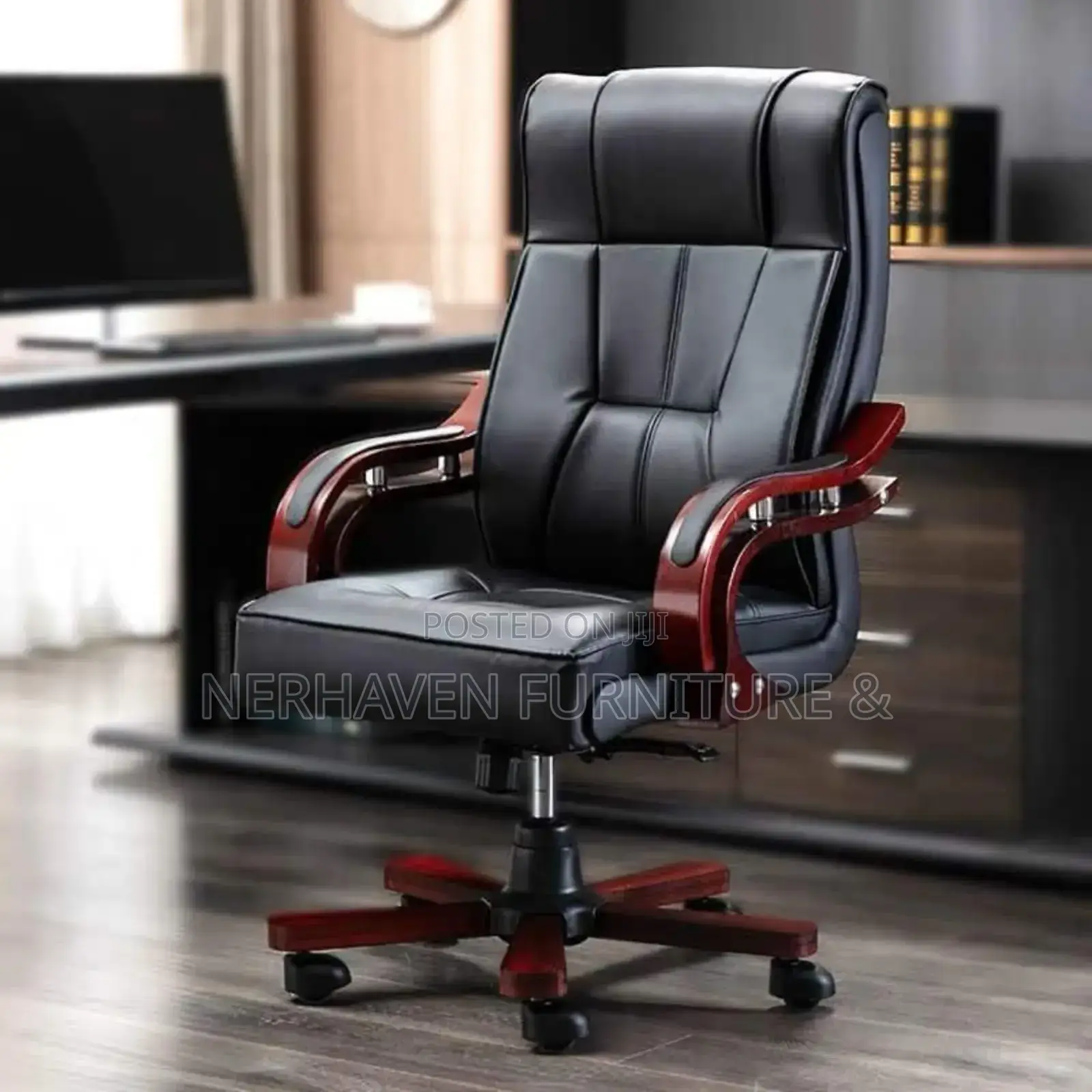Modern Director Office Chair – Executive Comfort & Style