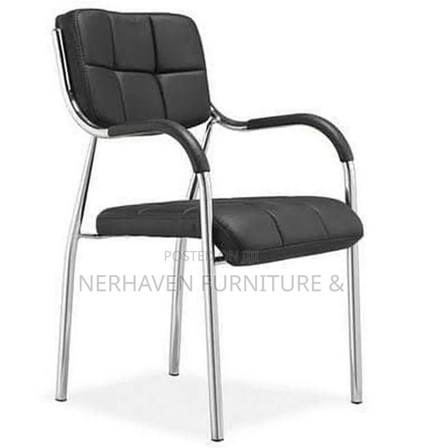 Modern Waiting Chair – Perfect For Office & Reception Area