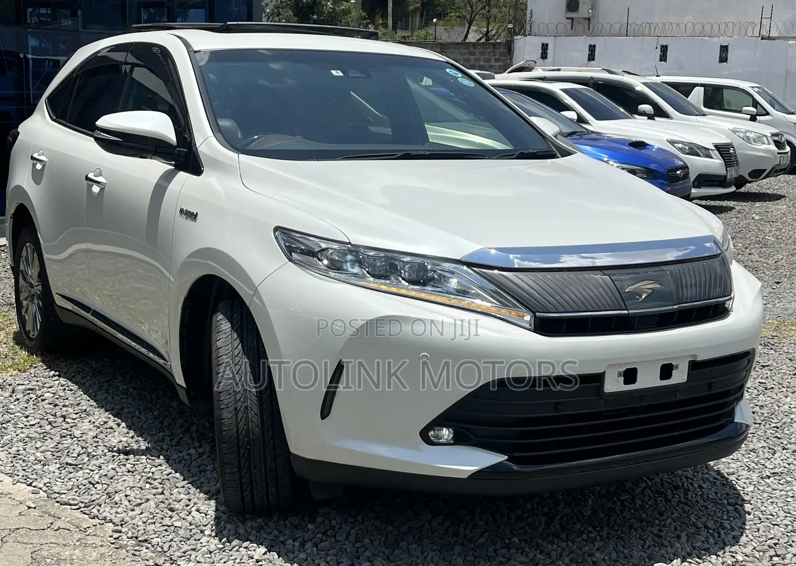 Toyota Harrier 2.5 Hybrid 4WD 2019 White