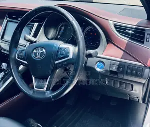 Toyota Harrier 2.5 Hybrid 4WD 2019 White