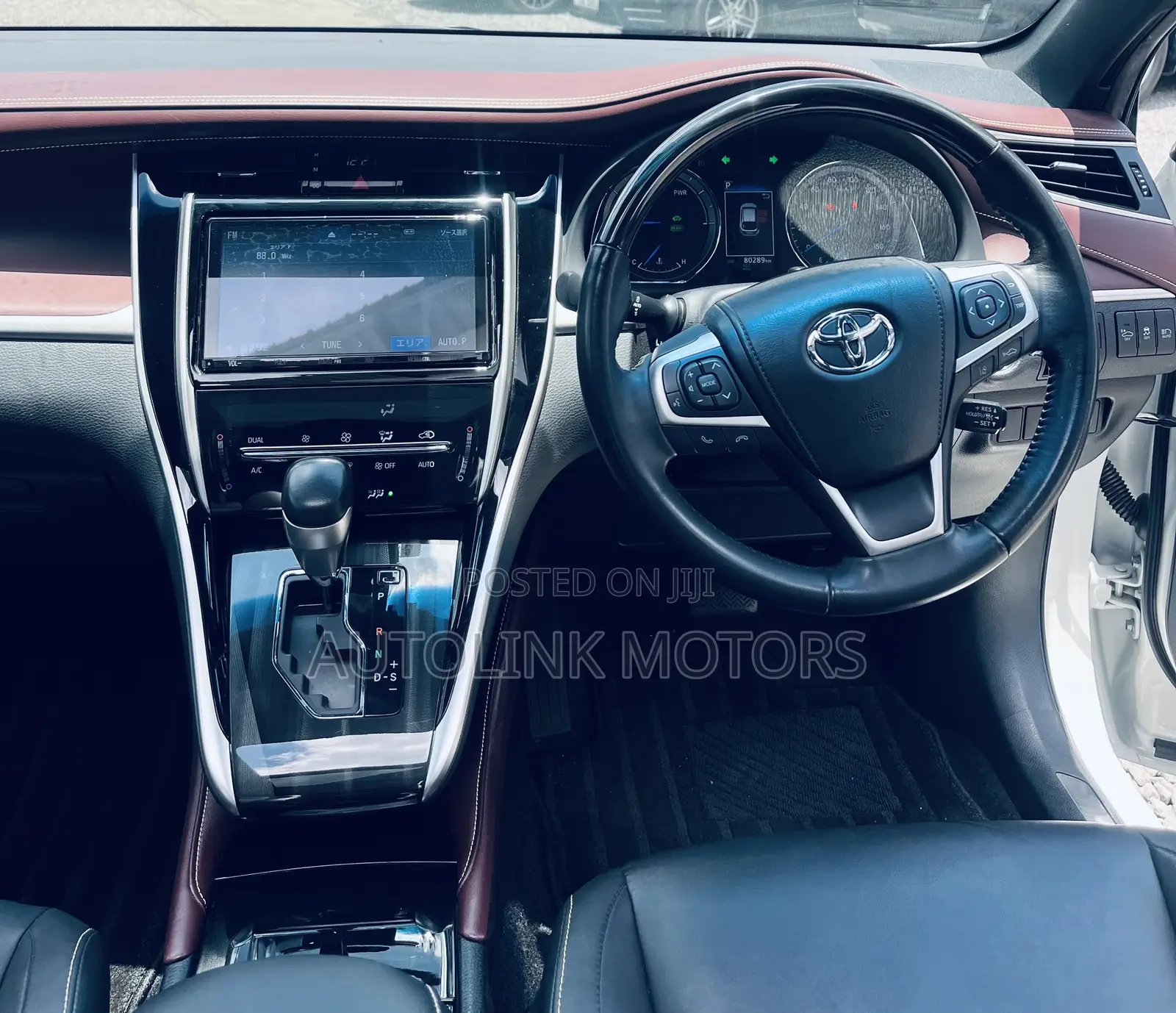 Toyota Harrier 2.5 Hybrid 4WD 2019 White