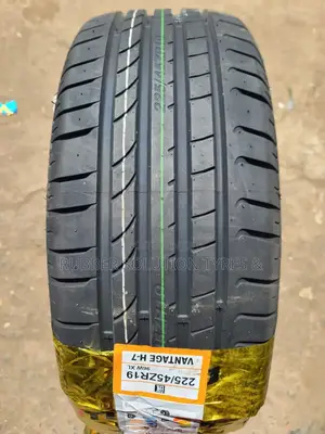 225 /45 R19 Boto Tyres 96w X/L Vantage H-7