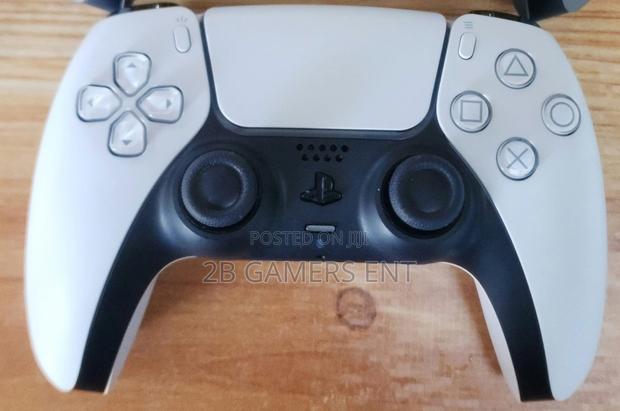 Ps5 Digital Edition the Slim 1 - thumbnail 3