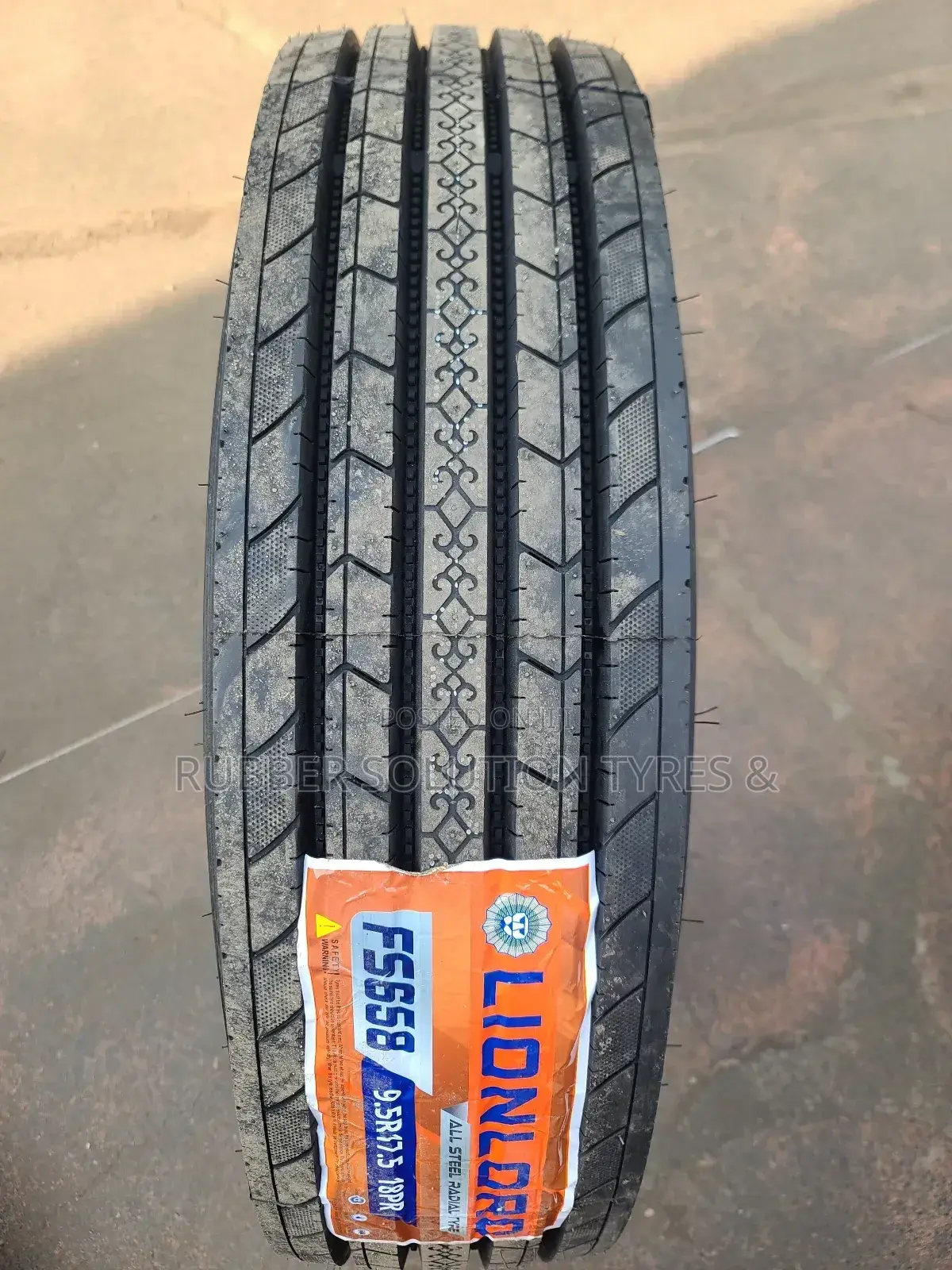 9.5r17.5 Lionlord Tires 18pr