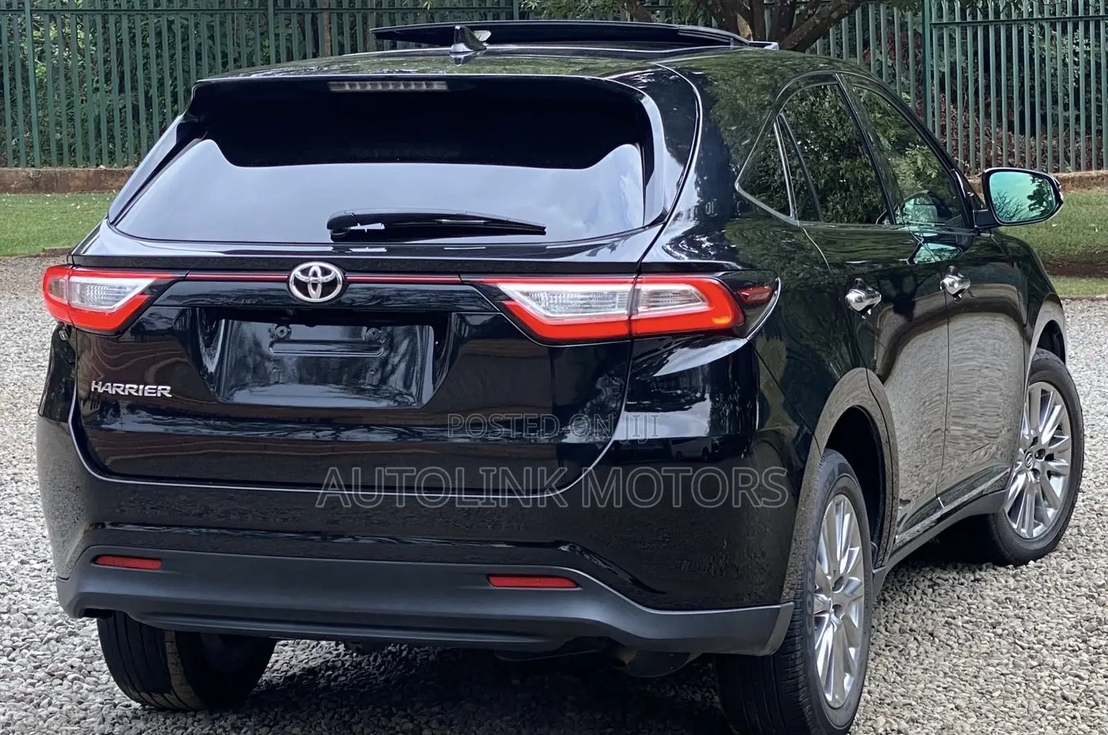 Toyota Harrier 2.0 2018 Black