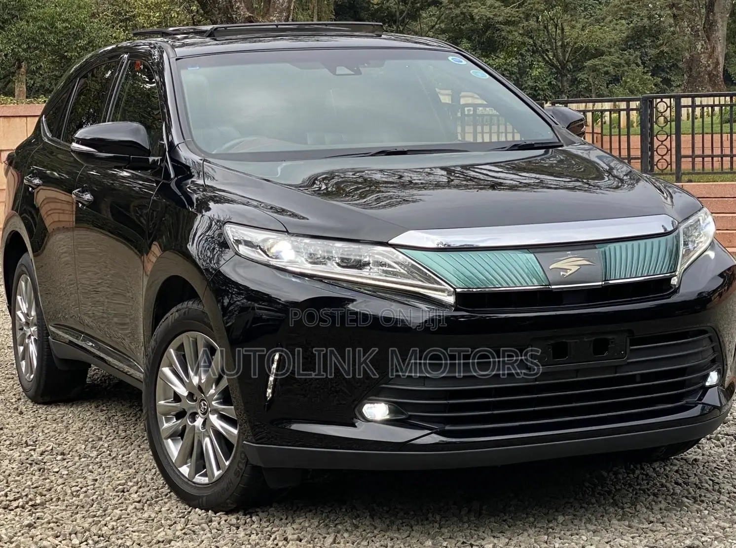 Toyota Harrier 2.0 2018 Black