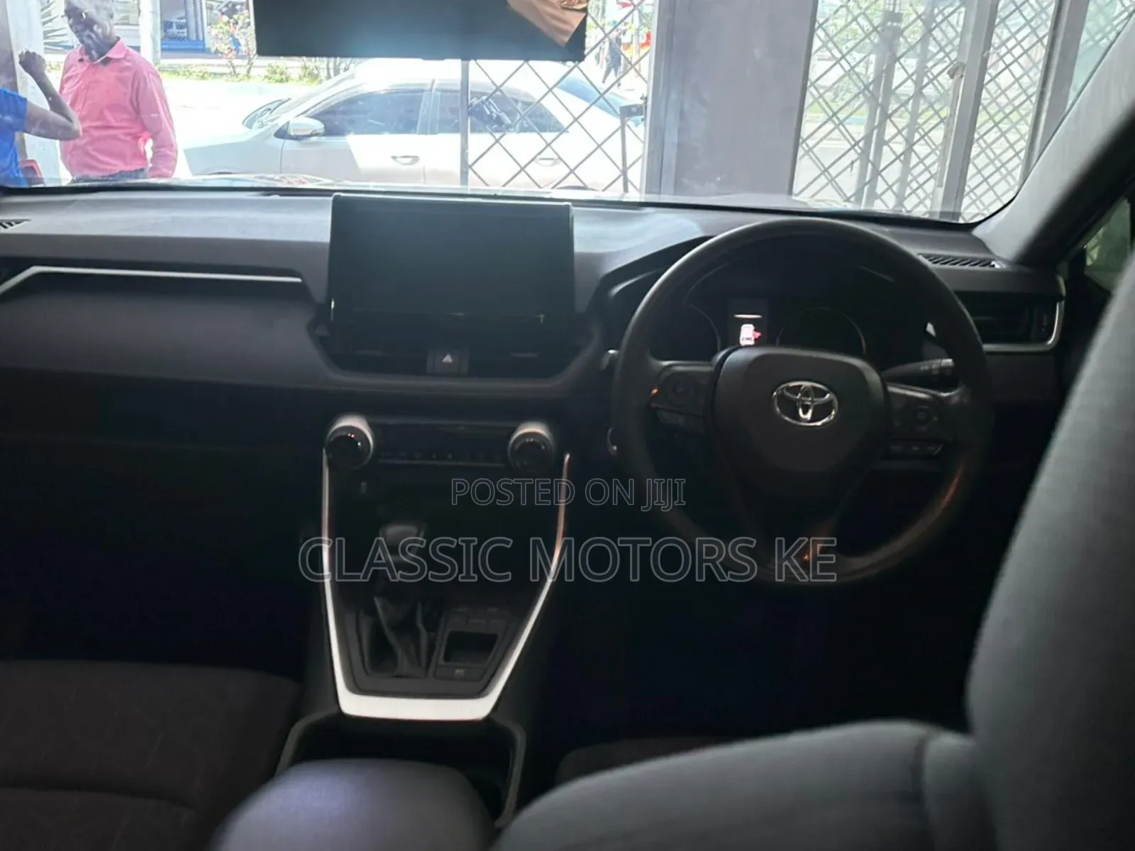 Toyota RAV4 XLE Premium AWD 2019 White