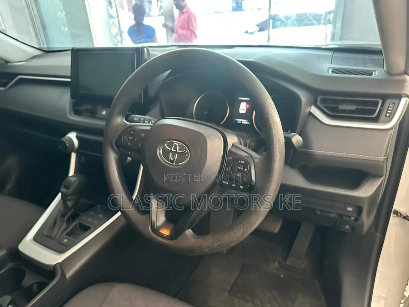 Toyota RAV4 XLE Premium AWD 2019 White