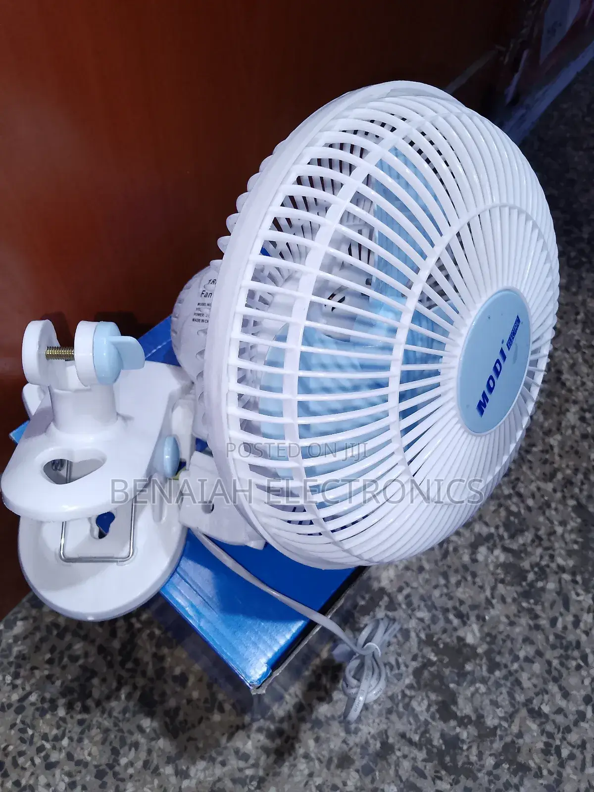 Strong Wall Fan 21 Watts