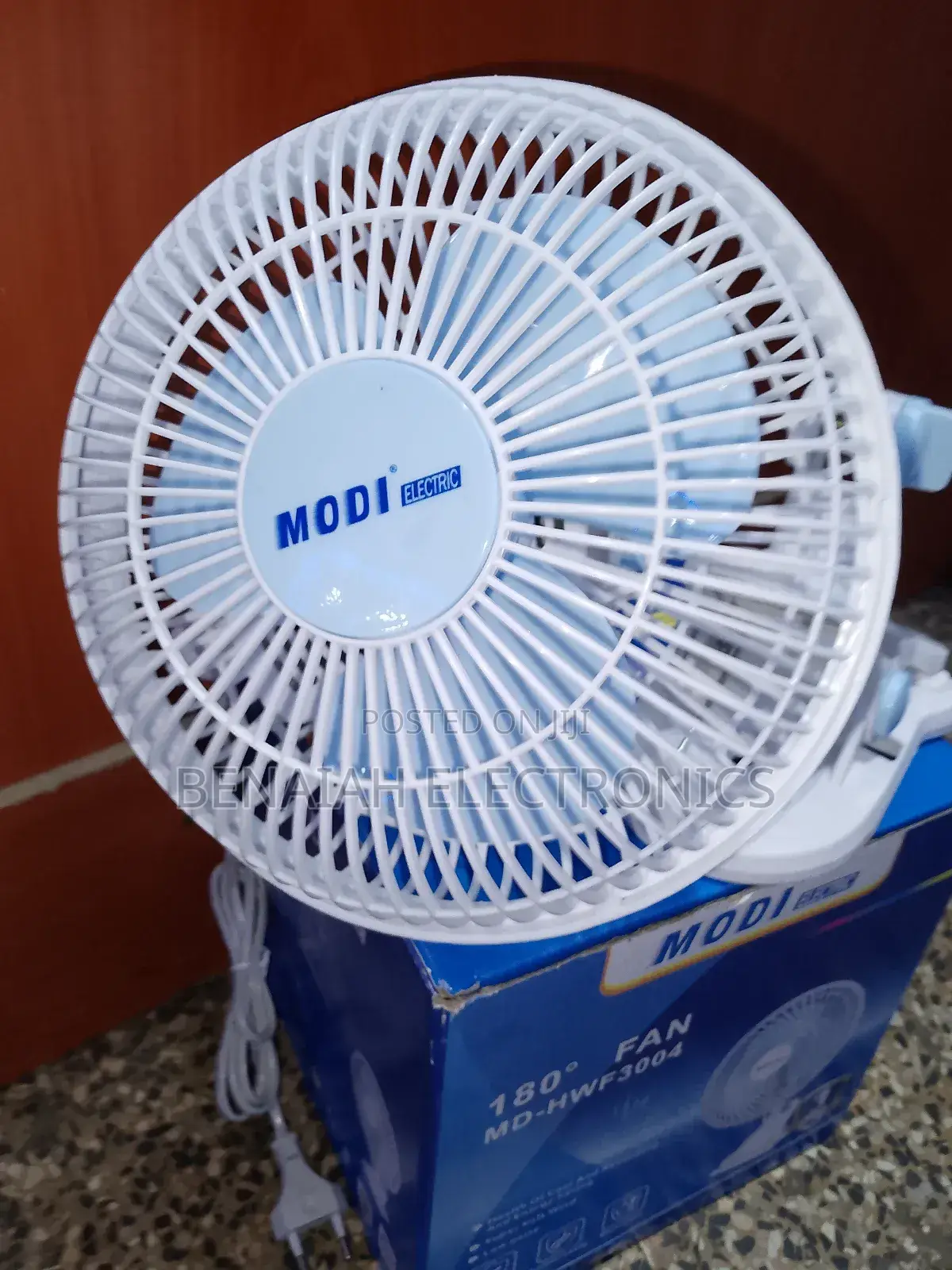 Reliable Wall Fan With Mounting Clip,180 °