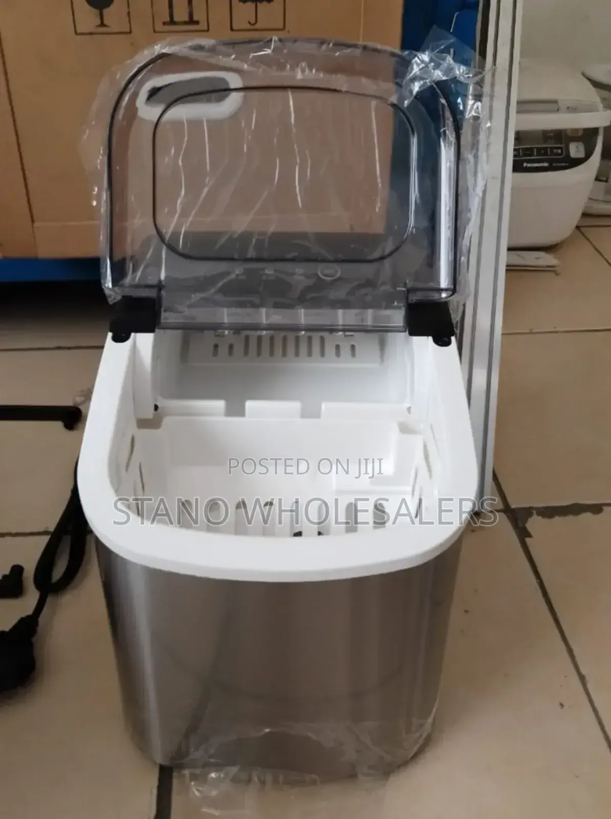 Ice Cube Maker