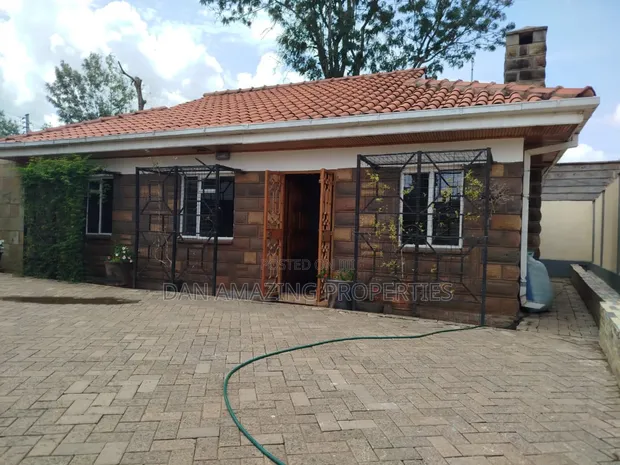 2bdrm Bungalow in Karen Plains for rent