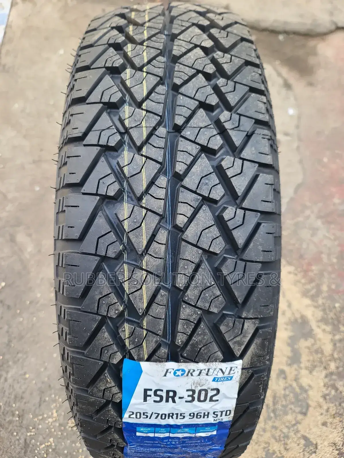 205/70r15 Fortune Tires Fsr302