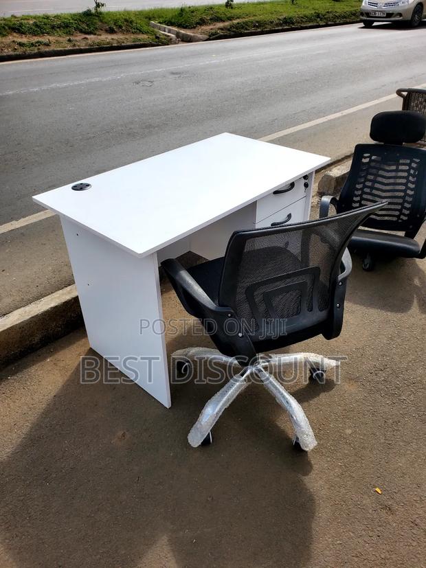 Modern Office Chairs With Table - main view