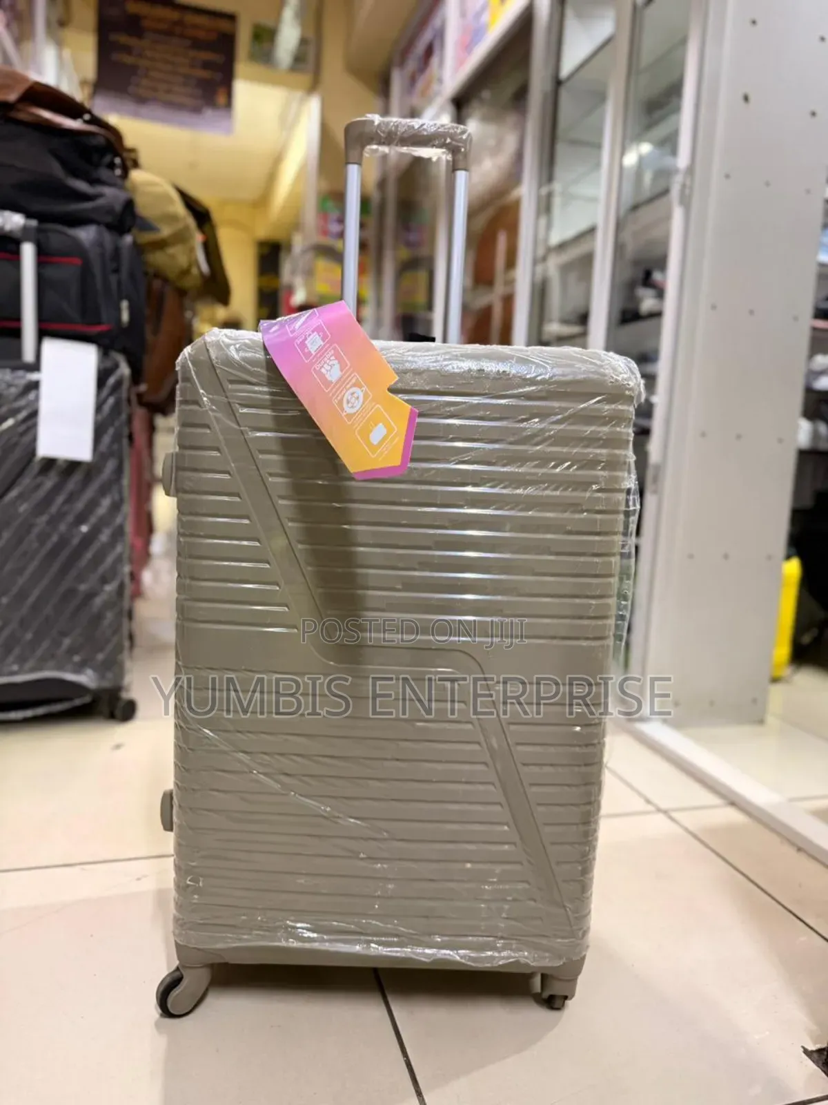 Large Size Rubber Suitcase 25kgs(66cm Height)At 4000 in Color.Brown
