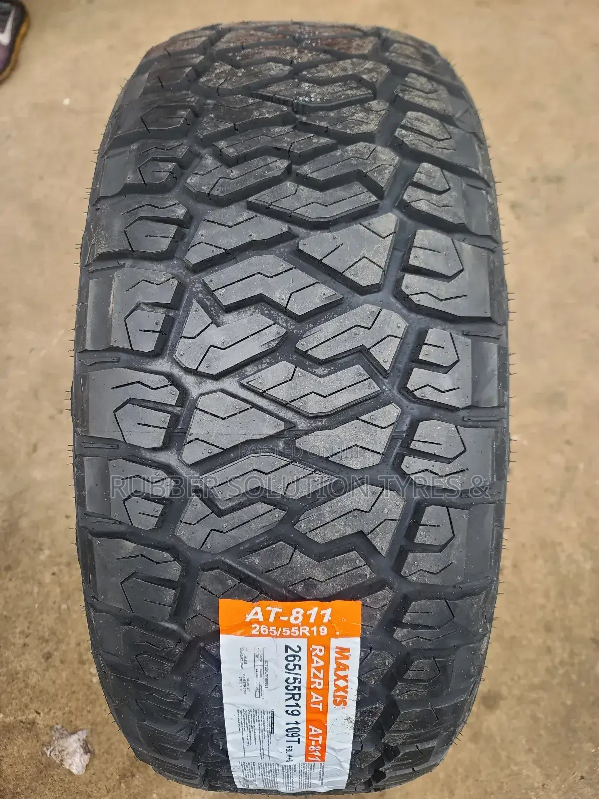 265 /55 R19 Maxxis Tyres Razr a/T811 All-Terrain Made in Thailand