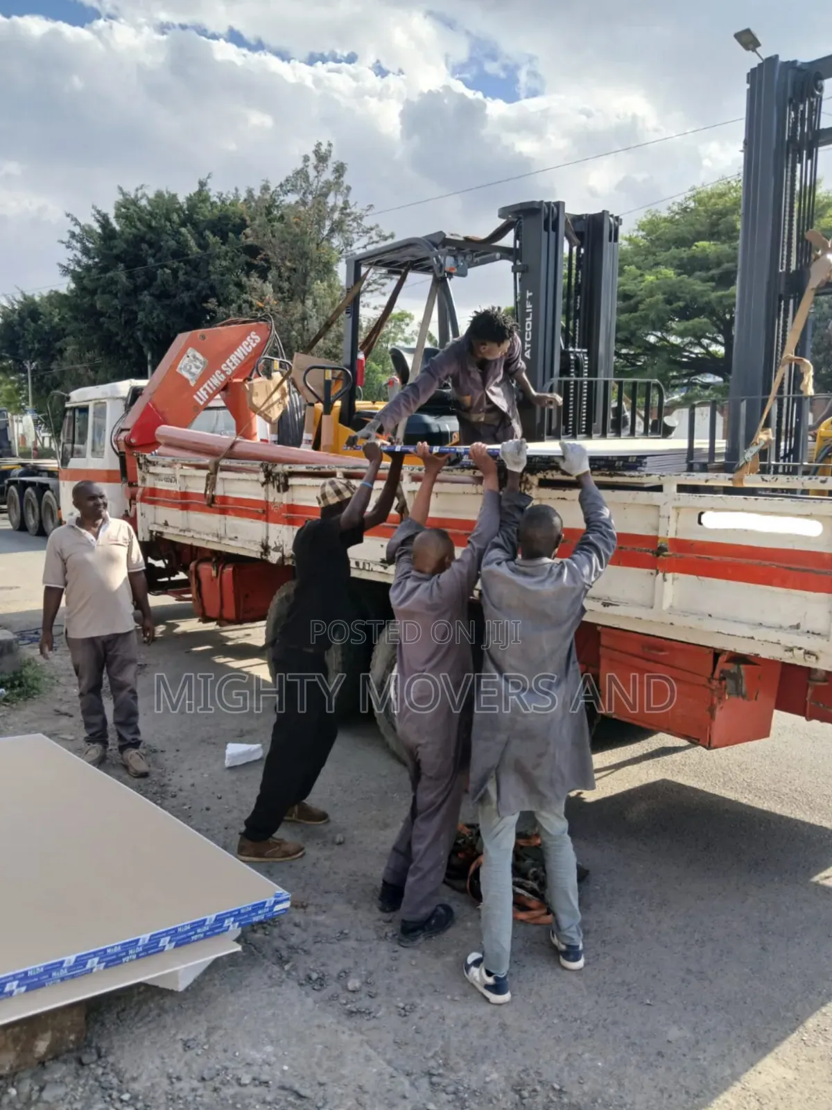 Trailer With Crane Are Ready for Cross County Delivery