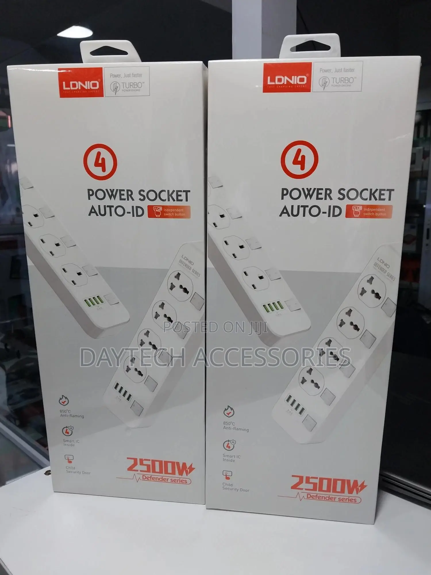 Ldnio Sc4408 – 4 Ac Outlets + 4 Usb Ports With on/Off Switches.