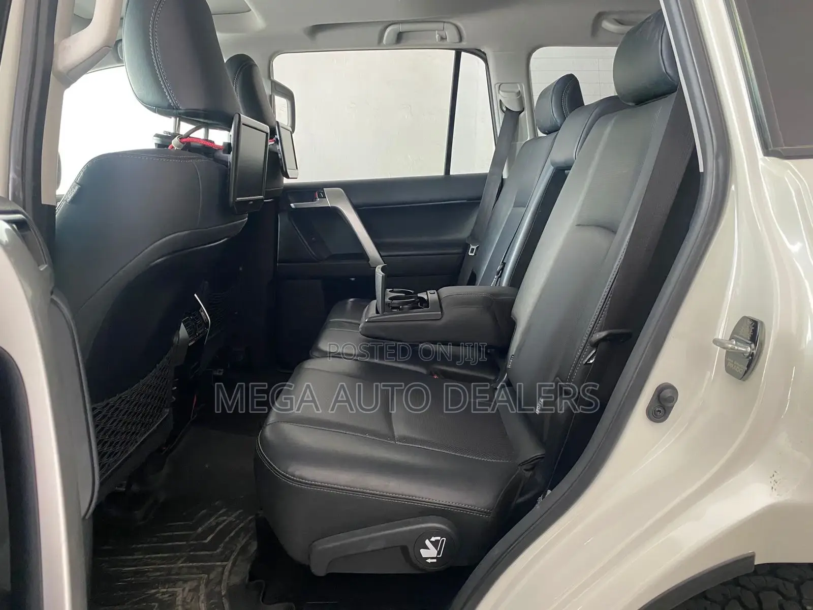 Toyota Land Cruiser Prado 2019 White