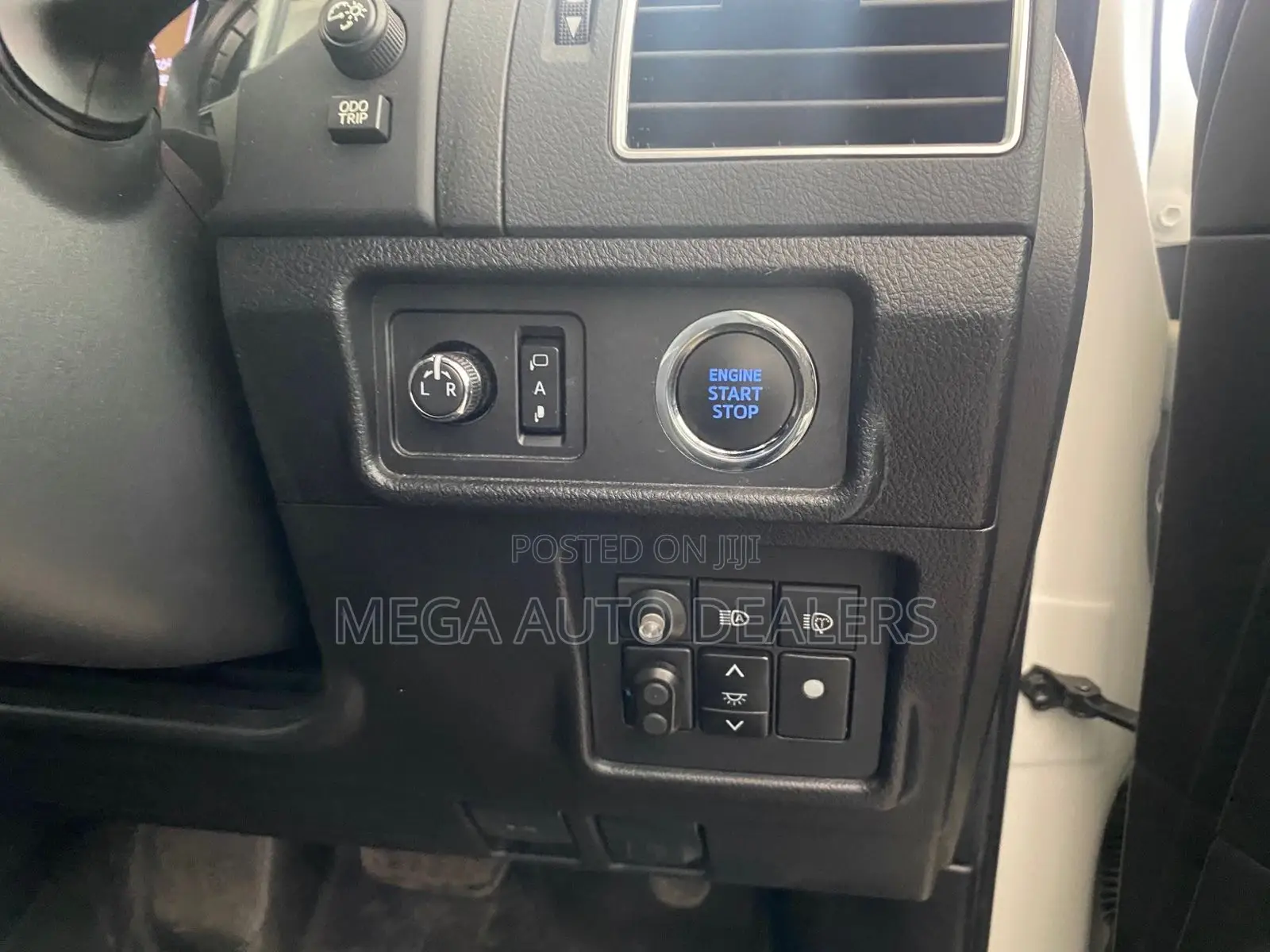 Toyota Land Cruiser Prado 2019 White