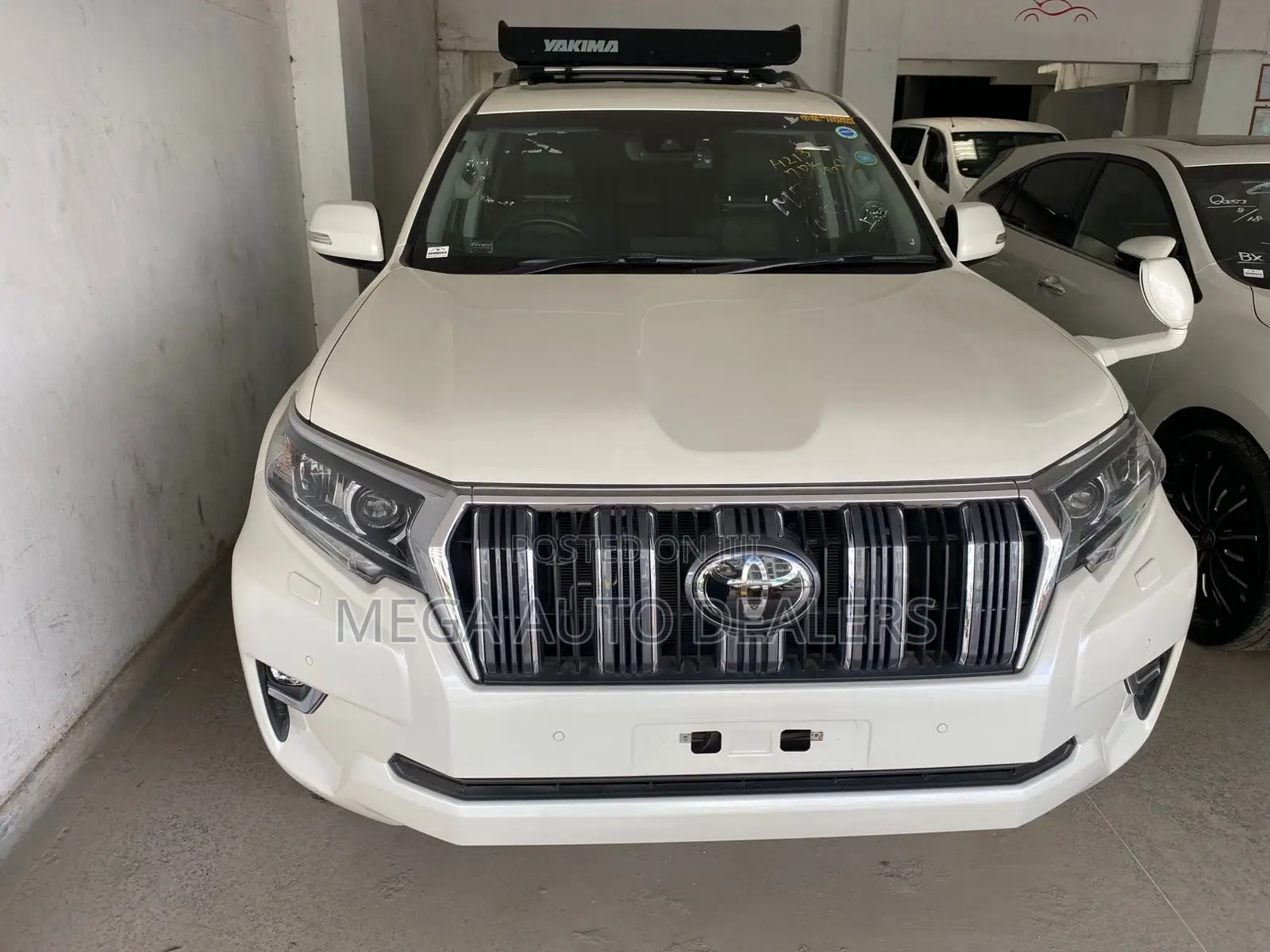 Toyota Land Cruiser Prado 2019 White