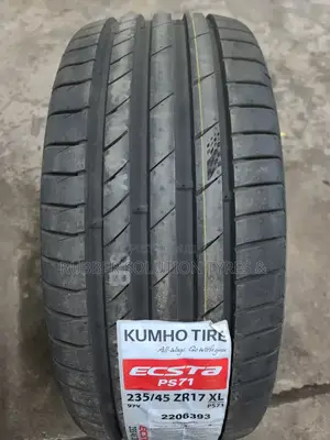 235 /45 R17 Kumho Tyres 97v X/L Escta Ps71