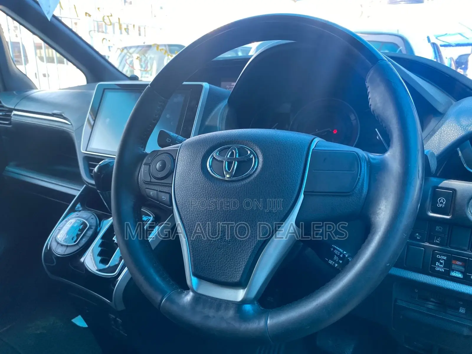Toyota Esquire 2018 Black