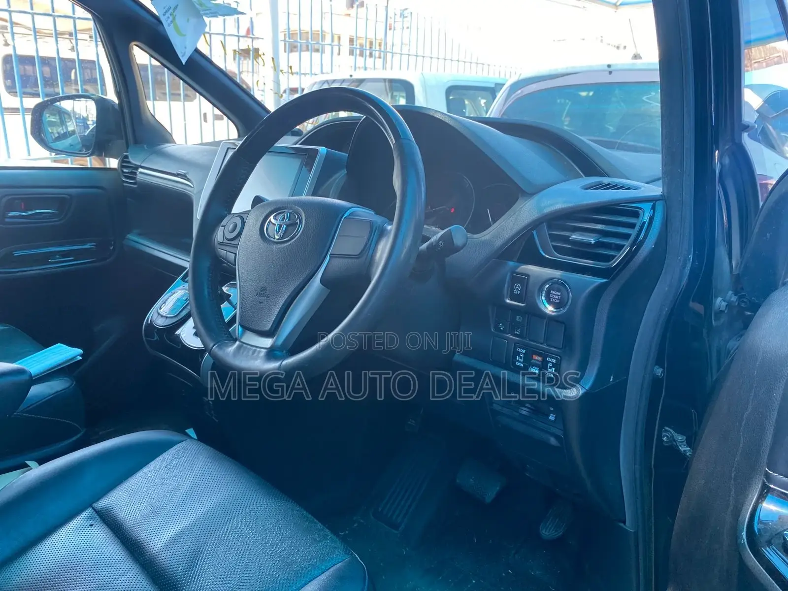 Toyota Esquire 2018 Black