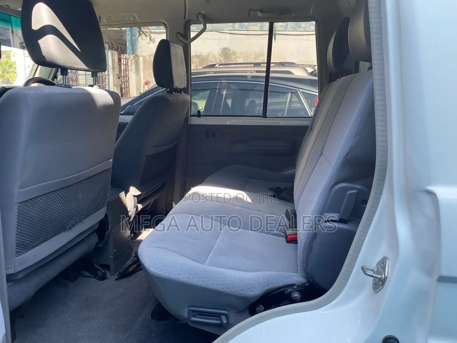 Toyota Land Cruiser 2019 White