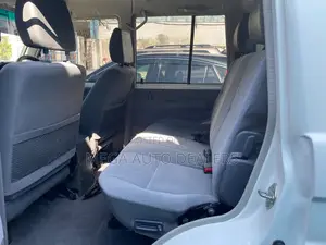 Toyota Land Cruiser 2019 White