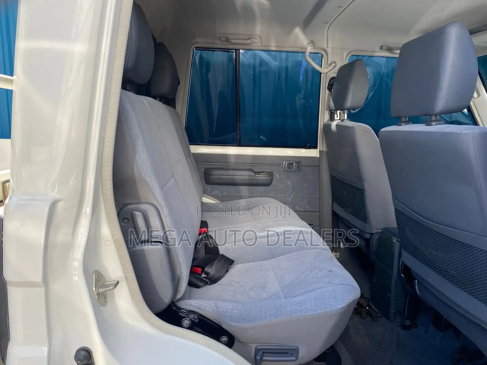 Toyota Land Cruiser 2019 White
