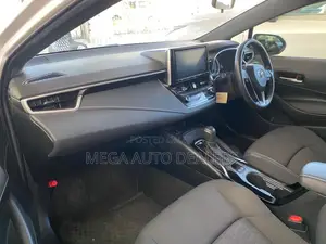 Toyota Corolla 2018 White