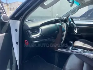 Toyota Fortuner 2019 White