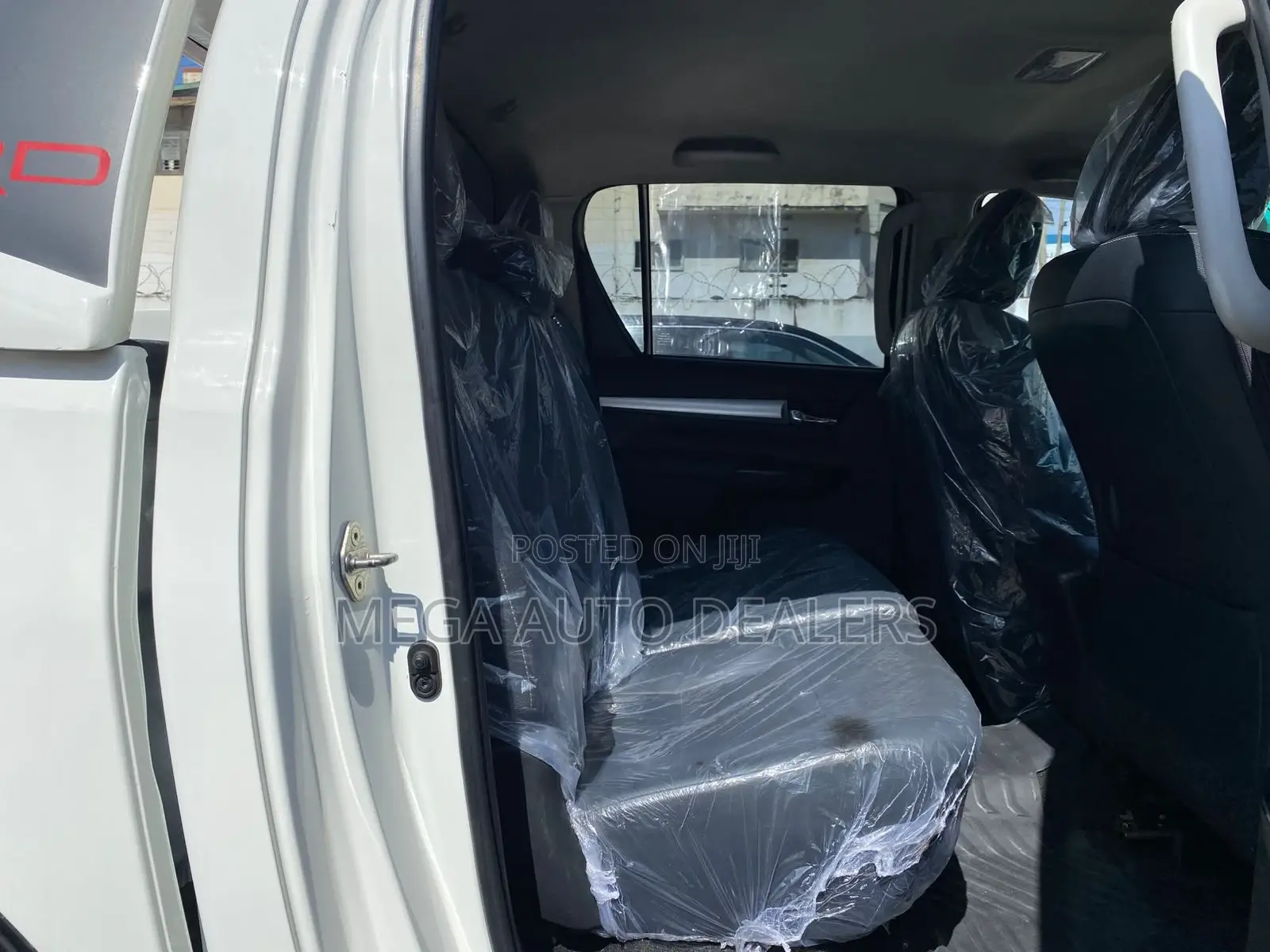 Toyota Hilux 2019 White