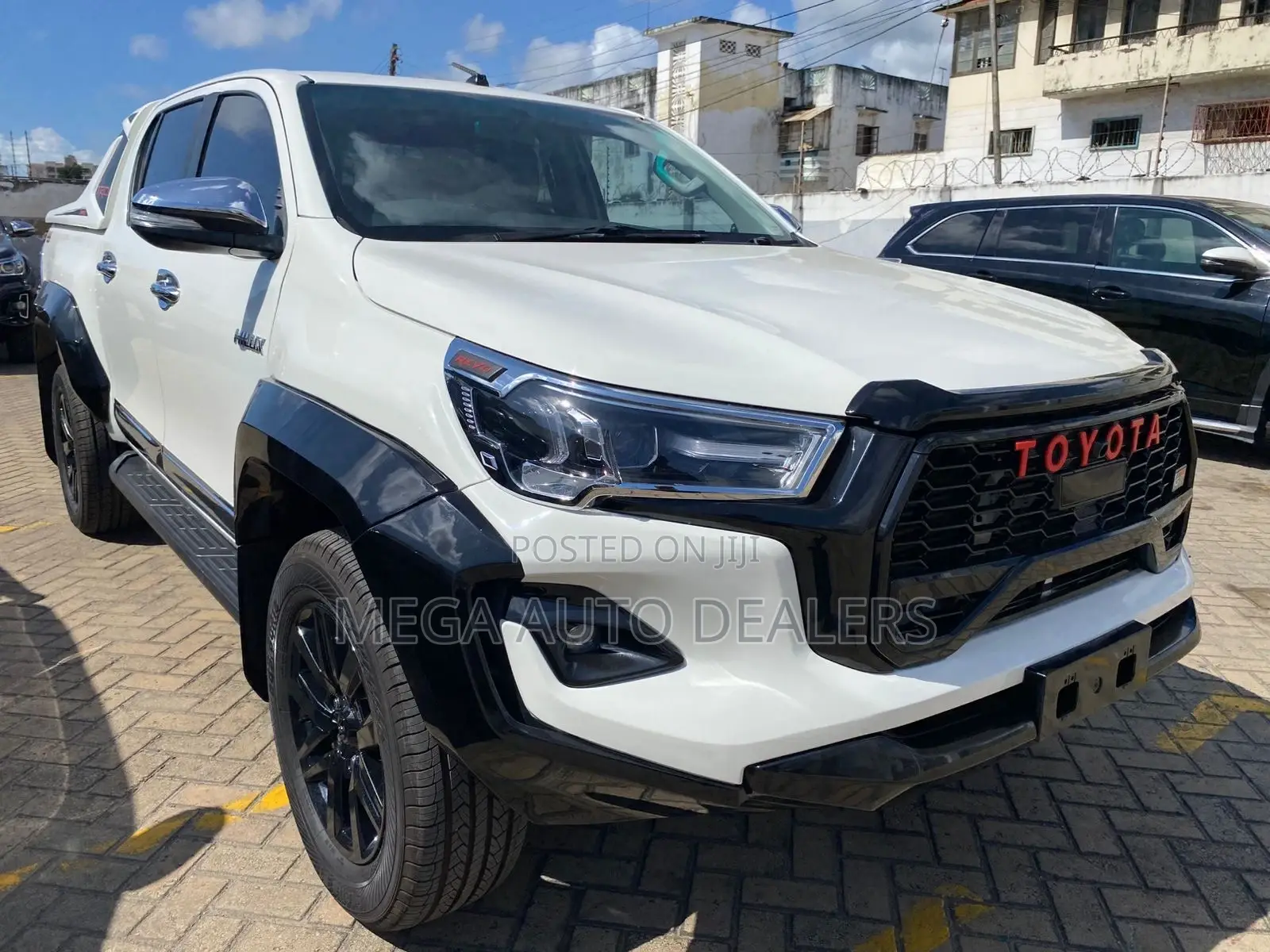 Toyota Hilux 2019 White