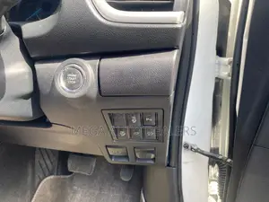 Toyota Hilux 2019 White