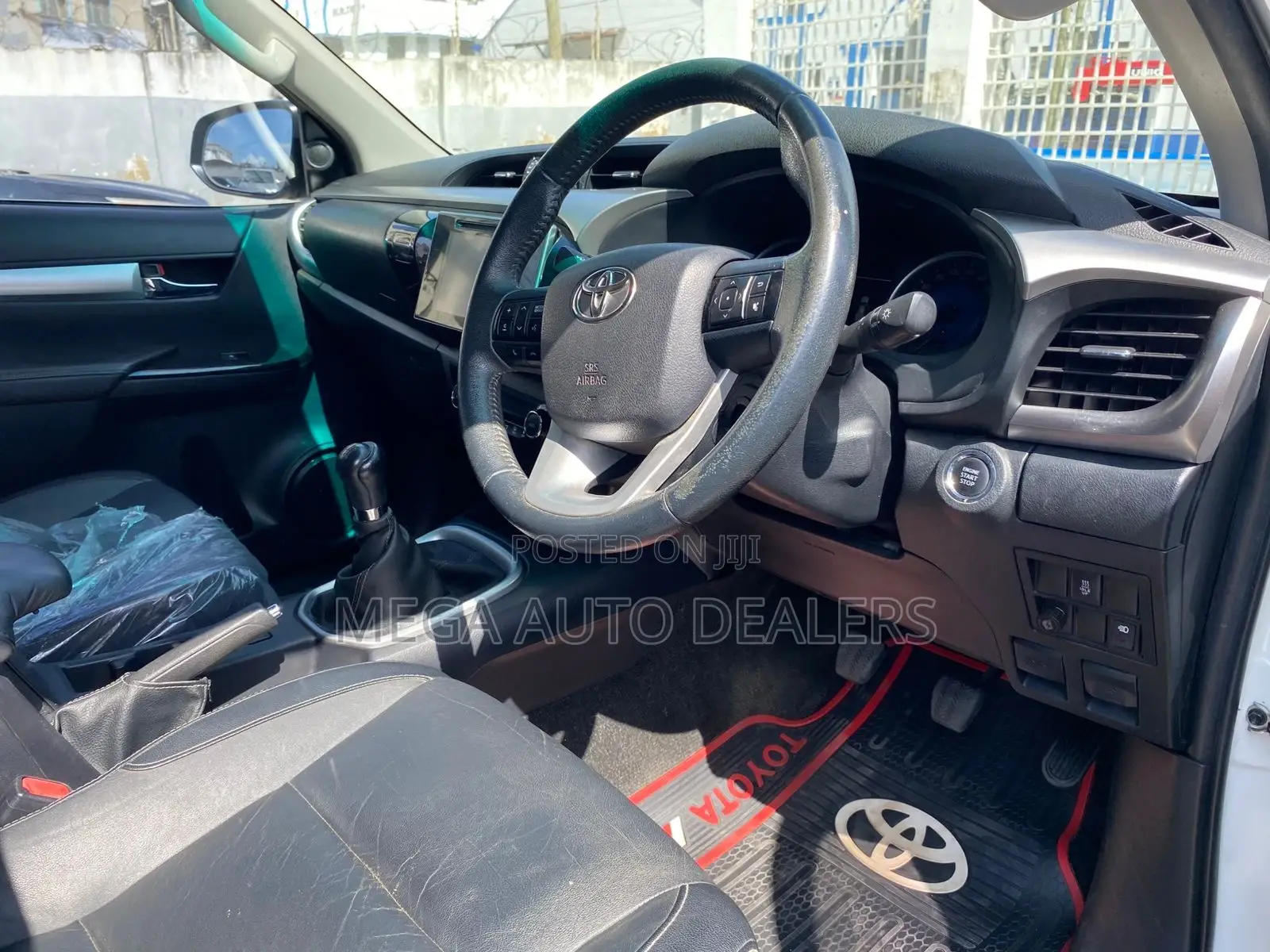 Toyota Hilux 2019 White