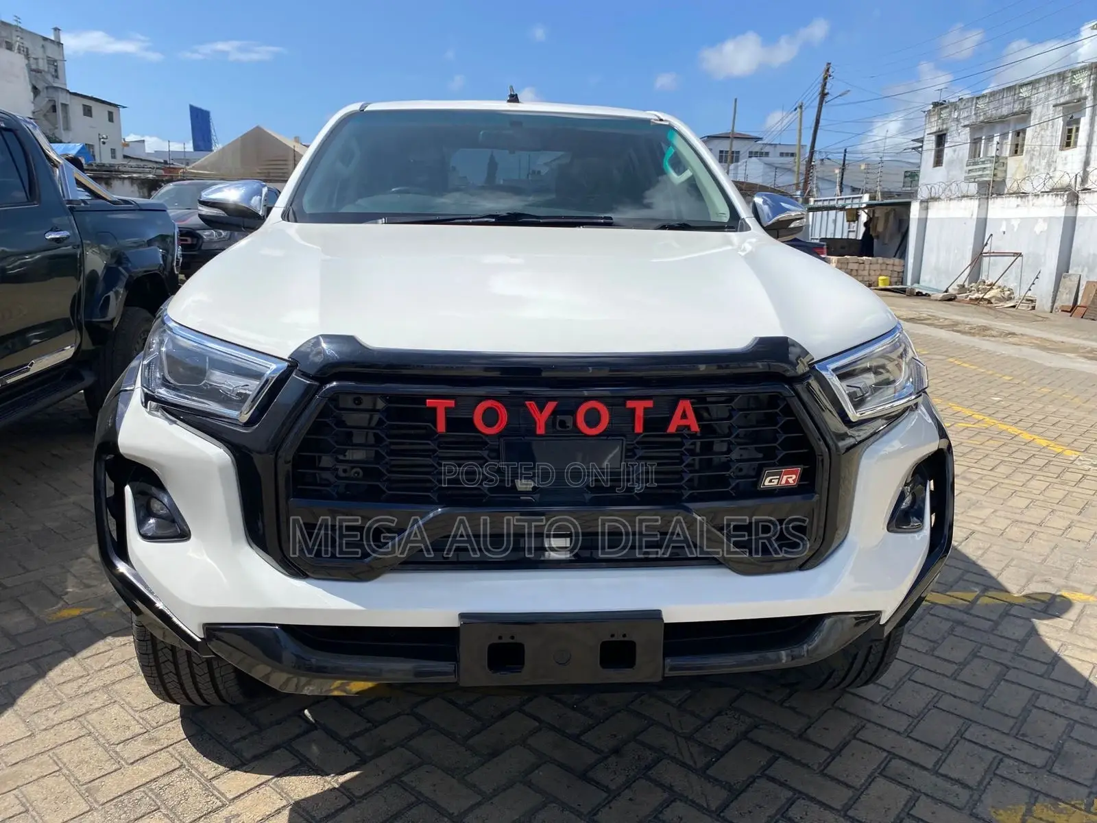 Toyota Hilux 2019 White