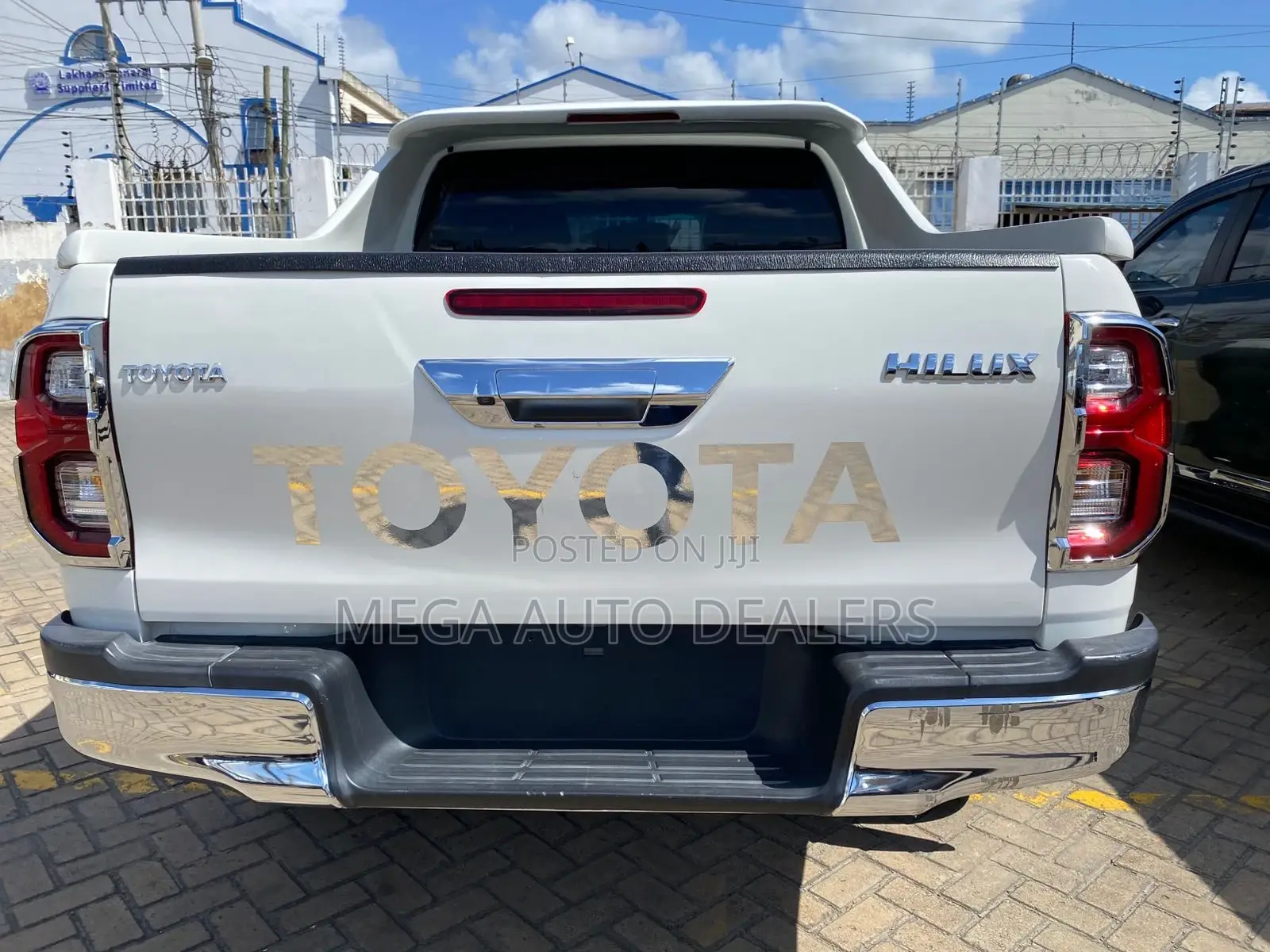 Toyota Hilux 2019 White