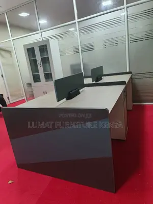 4 Staff Team Workstation