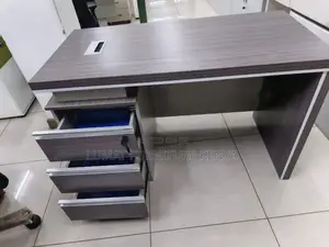 1200mm Advance Desk