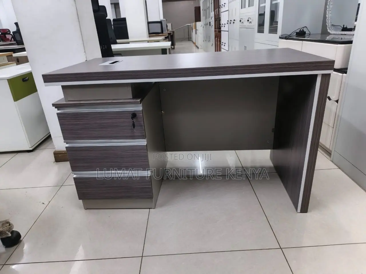 1200mm Advance Desk